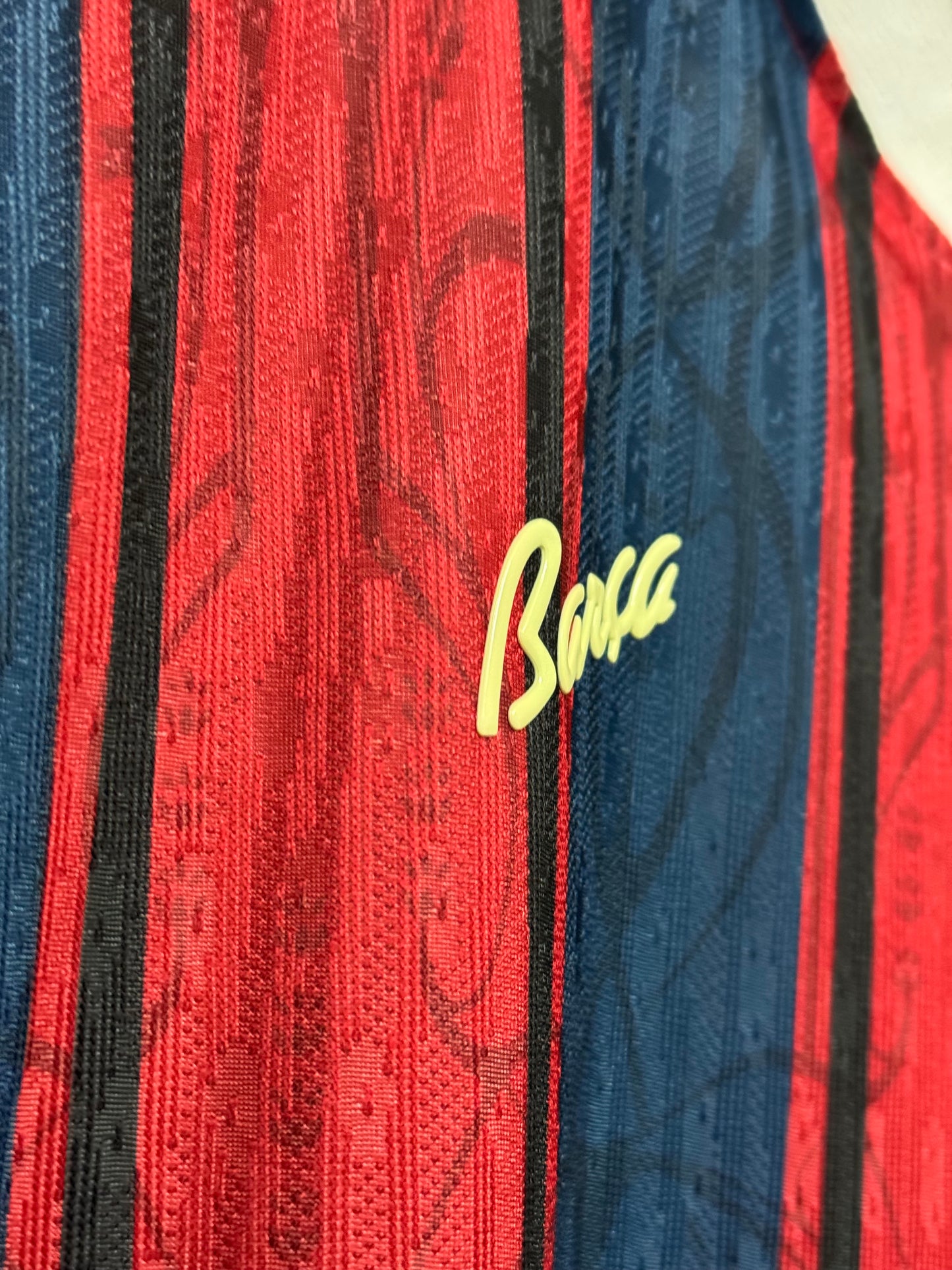 Camiseta FC Barcelona Lifestyle – Versión Player Edición Especial 125 Años