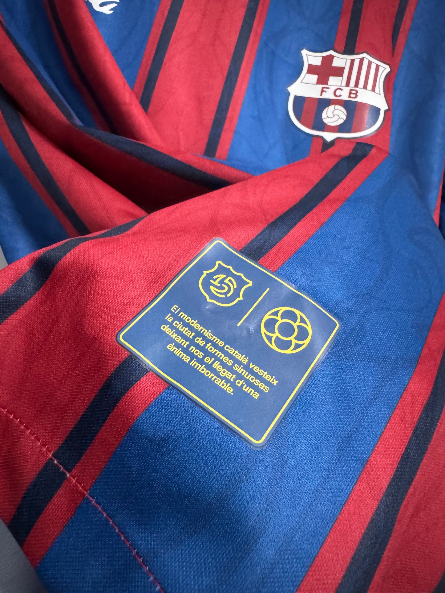 Camiseta FC Barcelona Lifestyle – Edición Especial 125 Años